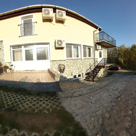 Gecse-villa Appartement